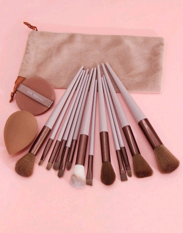 13pcs Makeup Brush Set + 2pcs Brown Makeup Sponges